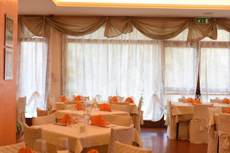 Hotel La Selva Каленцано Экстерьер фото