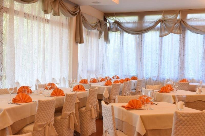 Hotel La Selva Каленцано Экстерьер фото